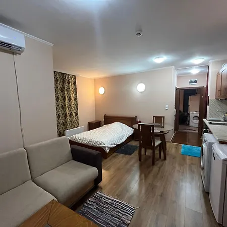 Spacious At Gondola! Fast Wifi, Washer, Ac, Balcony, Quiet * Bansko